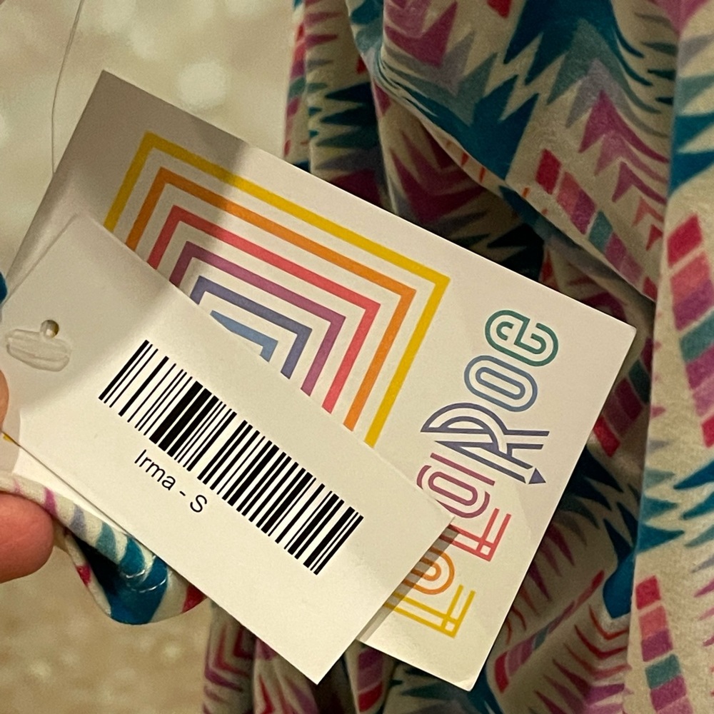 New LuLaRoe S Irma‎ Blue/Pink/White Patterned Short Sleeve - Picture 9 of 9